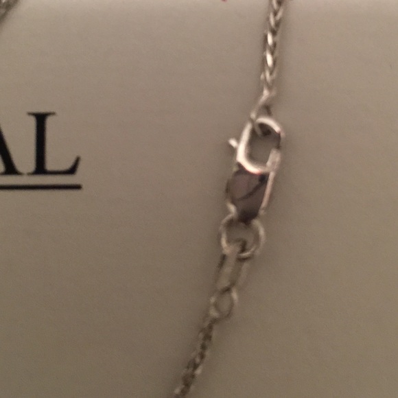 New white gold and diamond necklace with appraisal - Picture 5 of 5